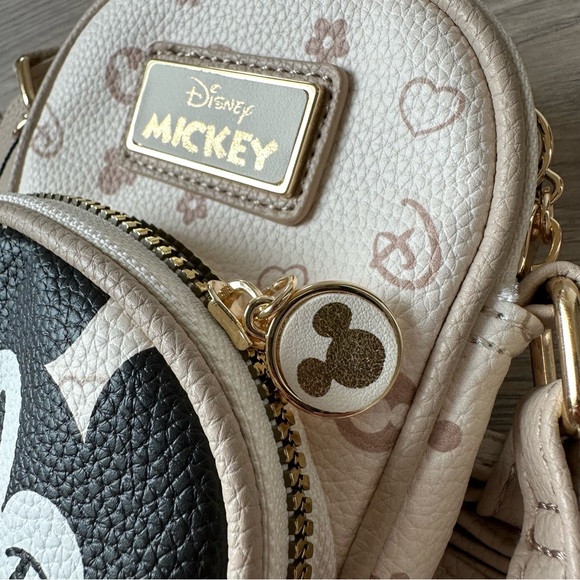 🆕 Primark Disney Mickey Mouse Crossbody Phone Holder Bag - Picture 7 of 10